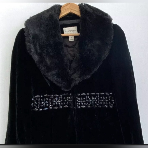 WHITE HOUSE BLACK MARKET | VELVET AND RHINESTONE COAT - Picture 3 of 6